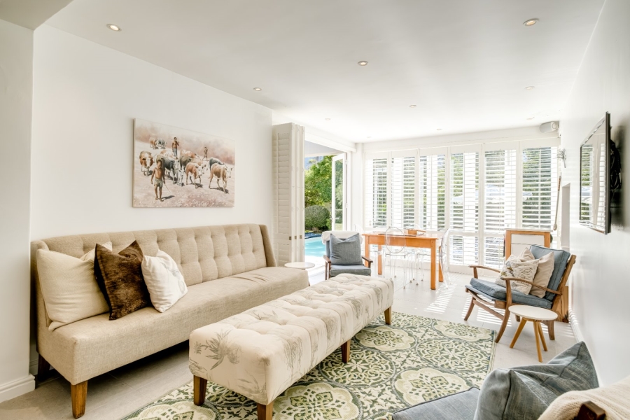 To Let 4 Bedroom Property for Rent in Constantia Western Cape